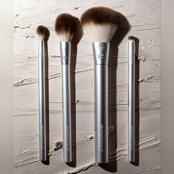 EcoTools Precious Metals Cheek+Eye Highlight Set, Makeup Brushes for Face & Eye - Picture 3 of 6